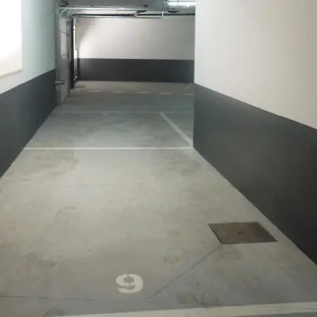 Charming Equipped Ac Lift Parking 4p *