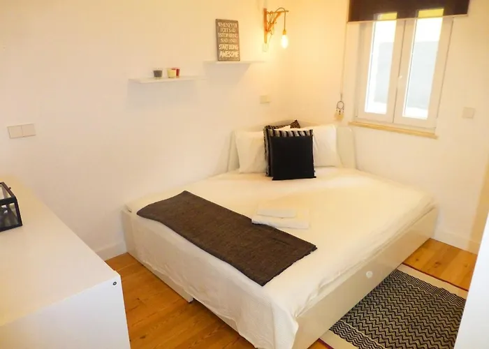 Charming Equipped Ac Lift Parking 4p Lejlighed