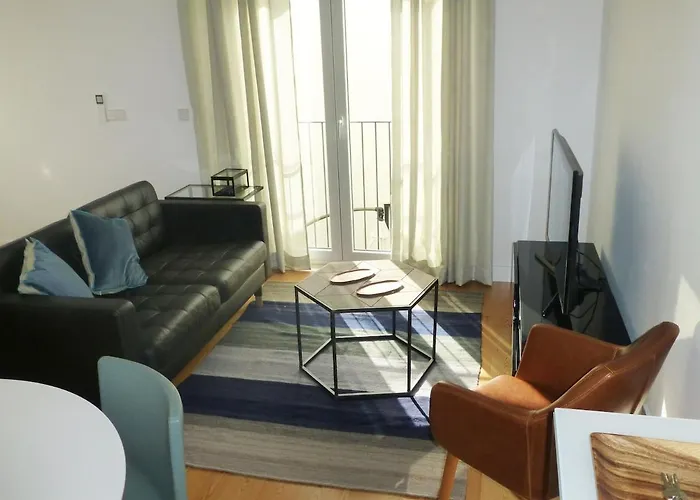 Charming Equipped Ac Lift Parking 4p Lejlighed Lisboa