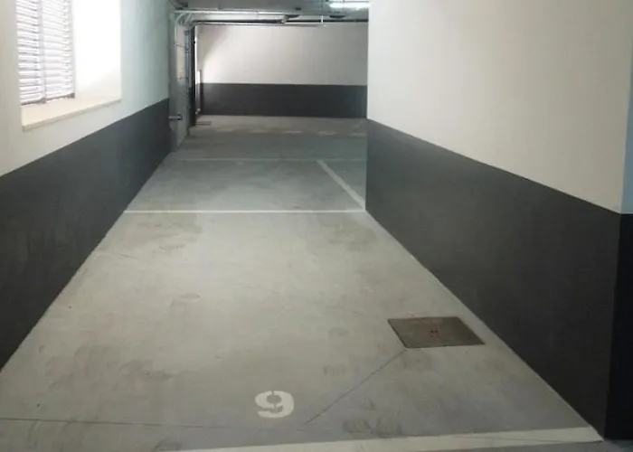 Charming Equipped Ac Lift Parking 4p *