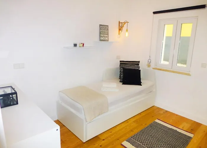 Charming Equipped Ac Lift Parking 4p Lisboa