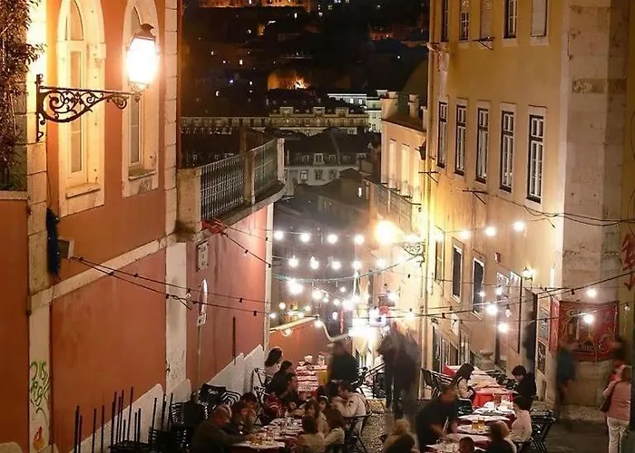 Charming Equipped Ac Lift Parking 4p * Lisboa