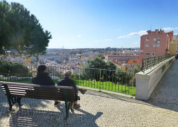 Apartamento Charming Equipped Ac Lift Parking 4p Lisboa