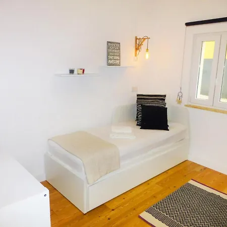 Charming Equipped Ac Lift Parking 4p Lisboa