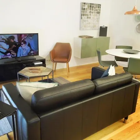 Charming Equipped Ac Lift Parking 4p * Lisboa