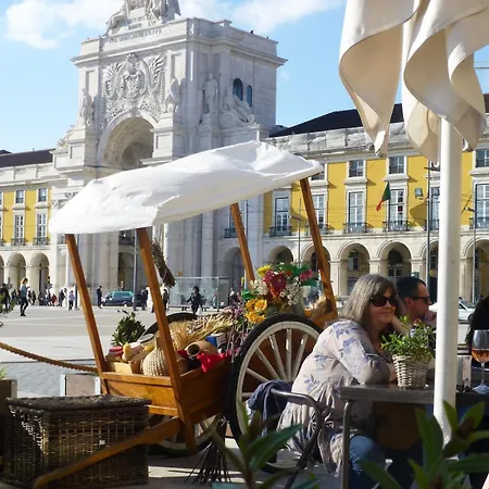 Lägenhet Charming Equipped Ac Lift Parking 4p *