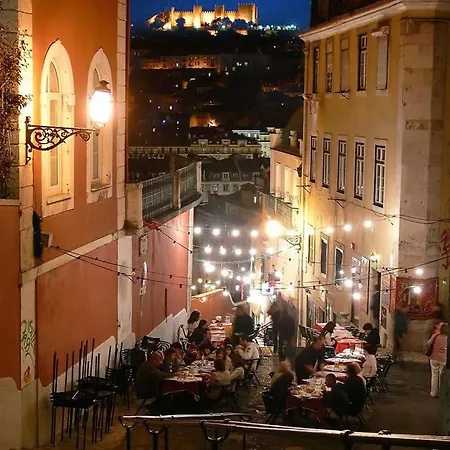 Charming Equipped Ac Lift Parking 4p * Lisboa