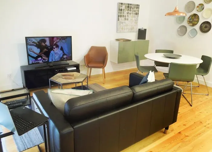 Charming Equipped Ac Lift Parking 4p * 리스본