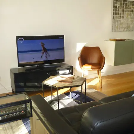 Charming Equipped Ac Lift Parking 4p * Lisboa