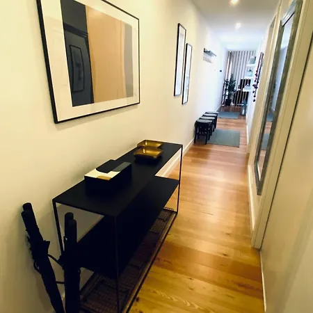 Apartmán Charming Equipped Ac Lift Parking 4p *